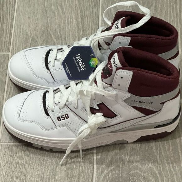 New Balance White and Red Athletic Shoes with Leather Upper - Picture 3 of 6